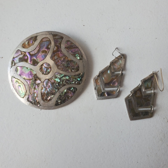 2 for $60. Vintage Taxco Mexican Jewelry Abalone shell in Sterling Silver. - Picture 1 of 3